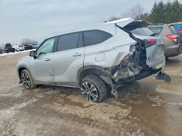 5TDKDRBH4PS031571 2023 TOYOTA HIGHLANDER - Image 2