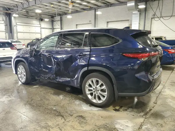 5TDKDRBH4PS036057 2023 TOYOTA HIGHLANDER - Image 2