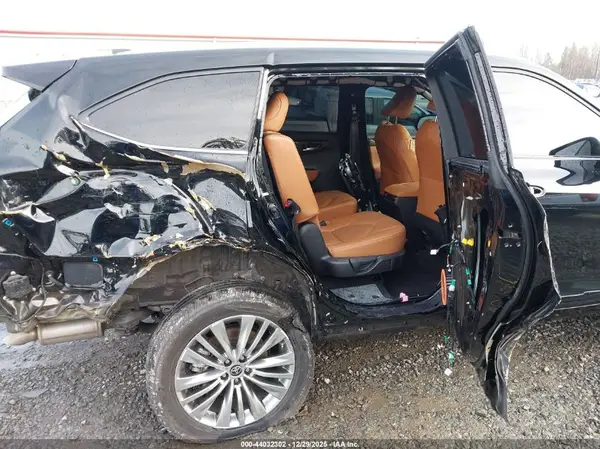 5TDKDRBH4PS038908 2023 TOYOTA HIGHLANDER - Image 8