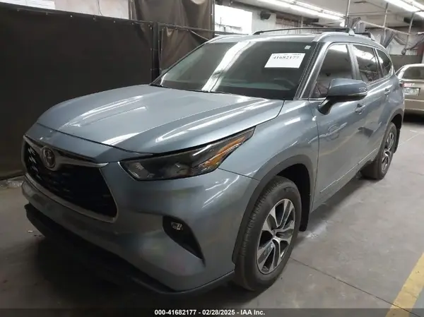 5TDKDRBH4PS042683 2023 TOYOTA HIGHLANDER - Image 2