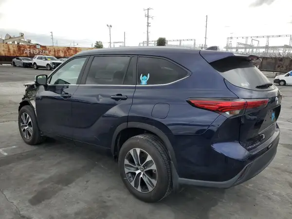 5TDKDRBH4PS500853 2023 TOYOTA HIGHLANDER - Image 2