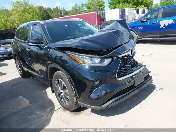 5TDKDRBH4PS501856 2023 TOYOTA HIGHLANDER - Image 1