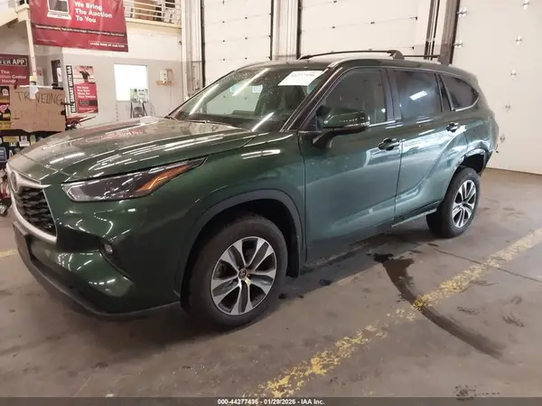 5TDKDRBH4PS513750 2023 TOYOTA HIGHLANDER - Image 2