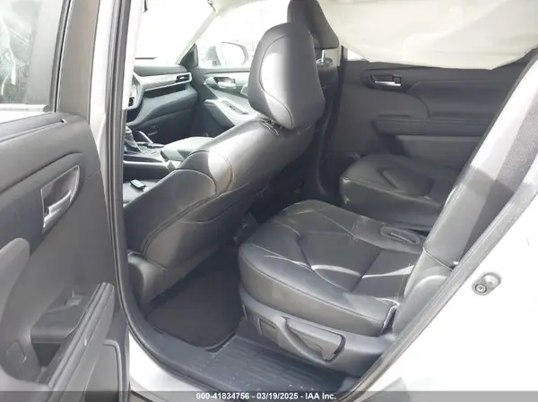 5TDKDRBH4PS516082 2023 TOYOTA HIGHLANDER - Image 8