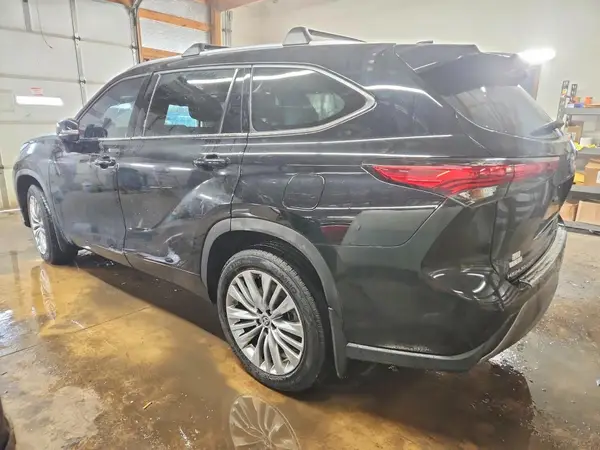 5TDKDRBH4PS517300 2023 TOYOTA HIGHLANDER - Image 2