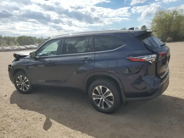 5TDKDRBH4PS519077 2023 TOYOTA HIGHLANDER - Image 2