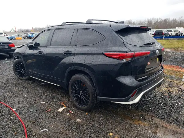 5TDKDRBH4PS527289 2023 TOYOTA HIGHLANDER - Image 2