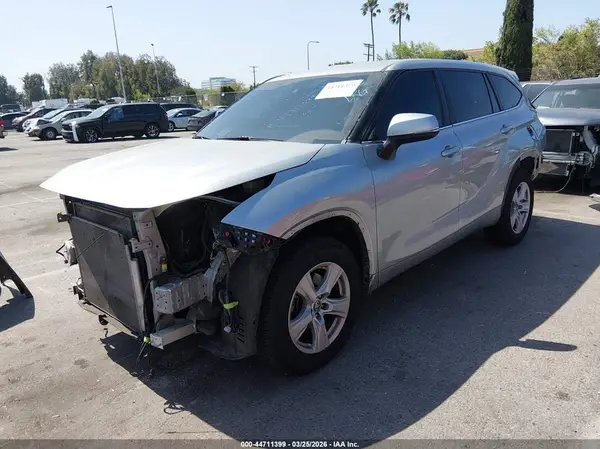 5TDKDRBH4RS530423 2024 TOYOTA HIGHLANDER - Image 2