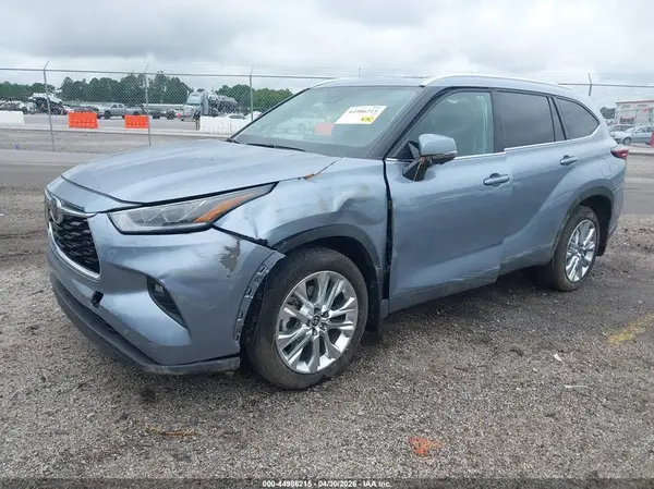 5TDKDRBH4RS532169 2024 TOYOTA HIGHLANDER - Image 2