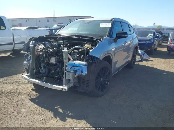 5TDKDRBH4RS540949 2024 TOYOTA HIGHLANDER - Image 2