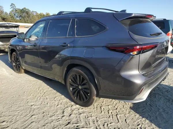 5TDKDRBH4RS551157 2024 TOYOTA HIGHLANDER - Image 2