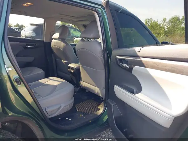 5TDKDRBH4RS552504 2024 TOYOTA HIGHLANDER - Image 8