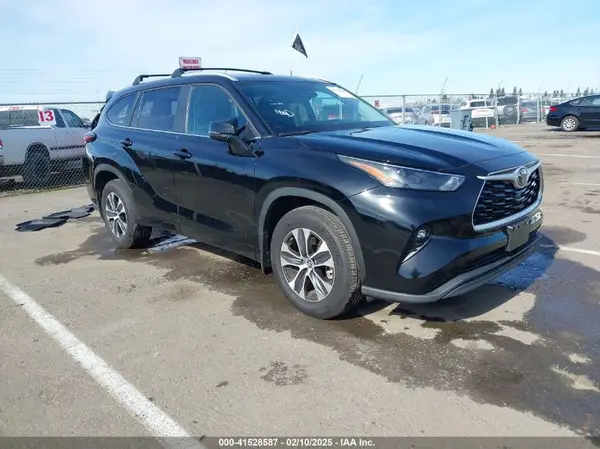 5TDKDRBH4RS561218 2024 TOYOTA HIGHLANDER - Image 1