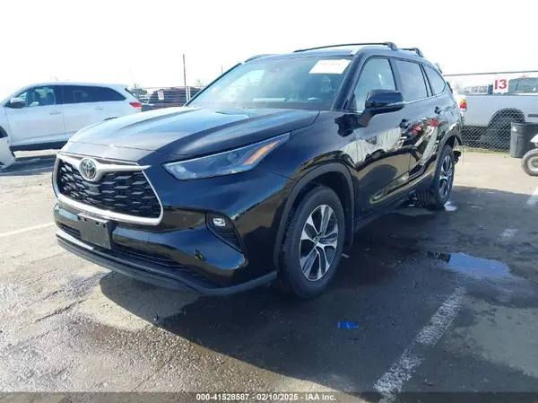 5TDKDRBH4RS561218 2024 TOYOTA HIGHLANDER - Image 2