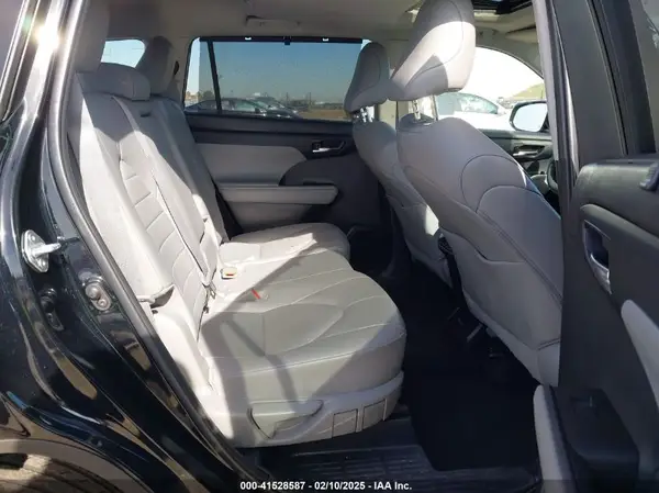 5TDKDRBH4RS561218 2024 TOYOTA HIGHLANDER - Image 8