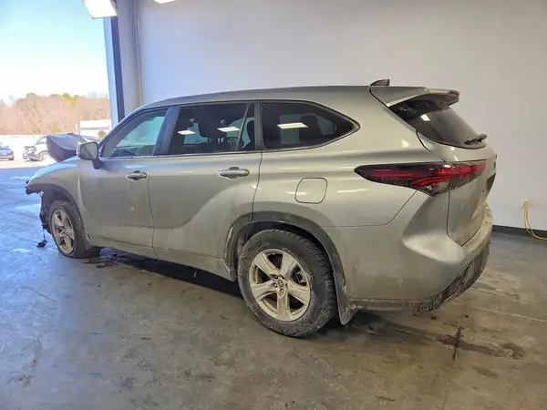 5TDKDRBH4RS563812 2024 TOYOTA HIGHLANDER - Image 2