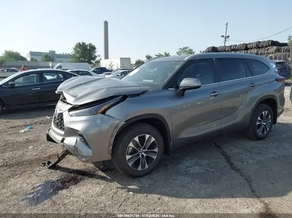 5TDKDRBH4SS581443 2025 TOYOTA HIGHLANDER - Image 2