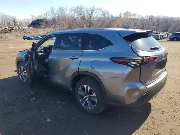 5TDKDRBH4SS587484 2025 TOYOTA HIGHLANDER - Image 2