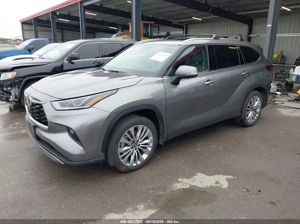 5TDKDRBH4SS590403 2025 TOYOTA HIGHLANDER - Image 2