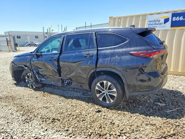 5TDKDRBH4TS609579 2026 TOYOTA HIGHLANDER - Image 2