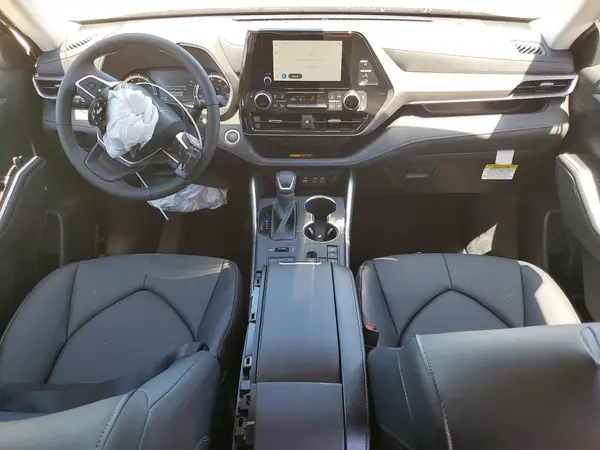 5TDKDRBH4TS609579 2026 TOYOTA HIGHLANDER - Image 8