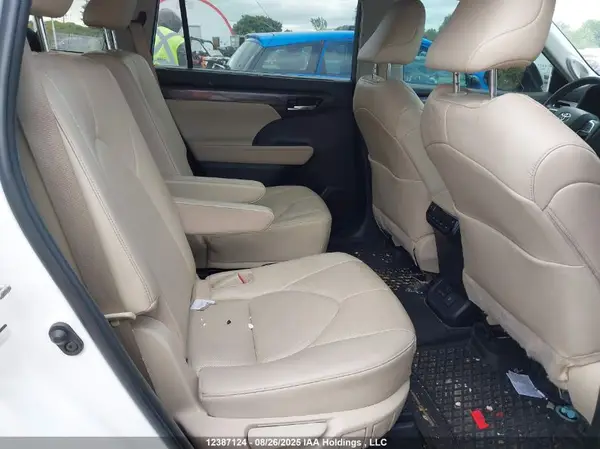 5TDKDRBH5PS002354 2023 TOYOTA HIGHLANDER - Image 8