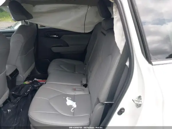 5TDKDRBH5PS003228 2023 TOYOTA HIGHLANDER - Image 8
