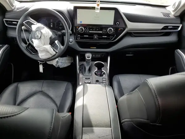 5TDKDRBH5PS011796 2023 TOYOTA HIGHLANDER - Image 8