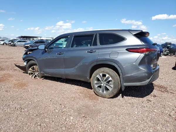 5TDKDRBH5PS025049 2023 TOYOTA HIGHLANDER - Image 2
