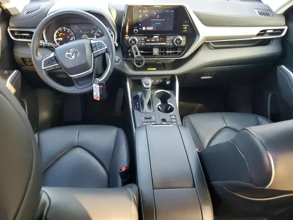 5TDKDRBH5PS043499 2023 TOYOTA HIGHLANDER - Image 8