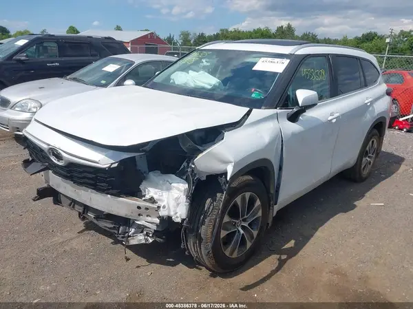 5TDKDRBH5PS045656 2023 TOYOTA HIGHLANDER - Image 2