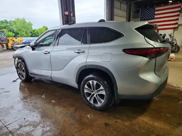 5TDKDRBH5PS046600 2023 TOYOTA HIGHLANDER - Image 2