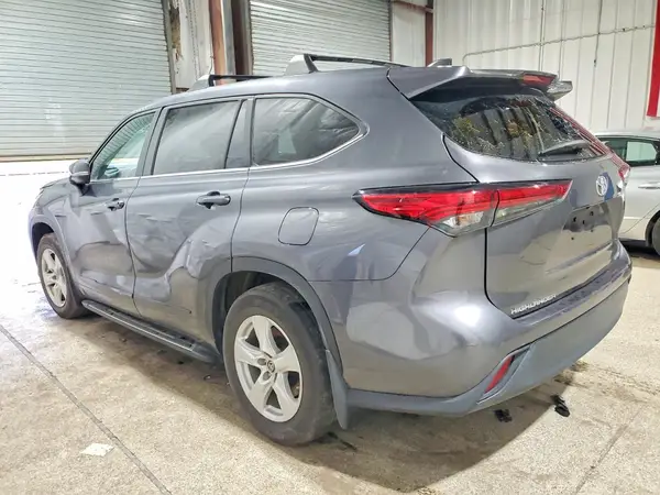 5TDKDRBH5PS046676 2023 TOYOTA HIGHLANDER - Image 2