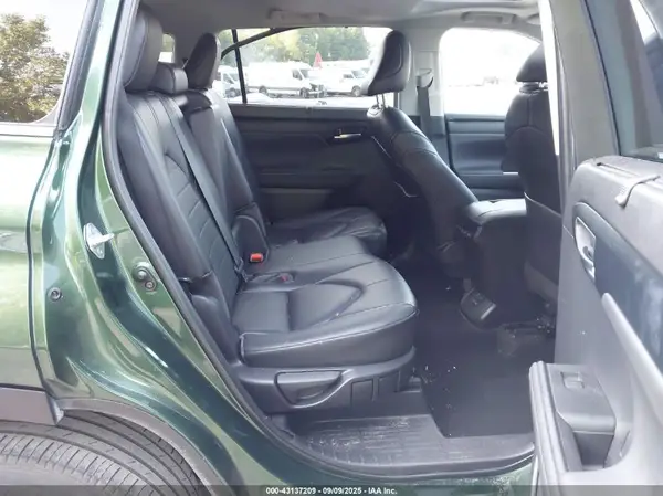 5TDKDRBH5PS502742 2023 TOYOTA HIGHLANDER - Image 8
