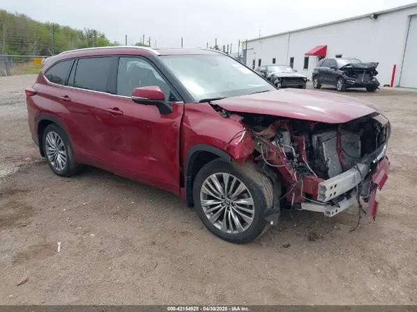 5TDKDRBH5PS507133 2023 TOYOTA HIGHLANDER - Image 1