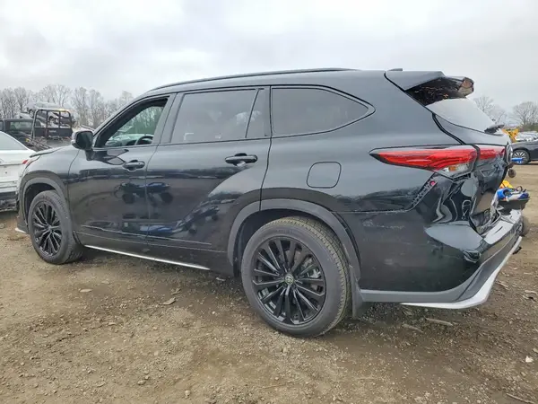 5TDKDRBH5PS510727 2023 TOYOTA HIGHLANDER - Image 2