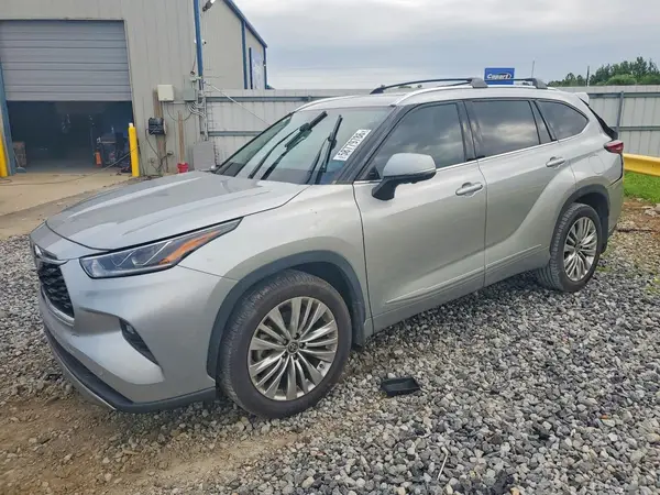5TDKDRBH5PS513093 2023 TOYOTA HIGHLANDER - Image 1