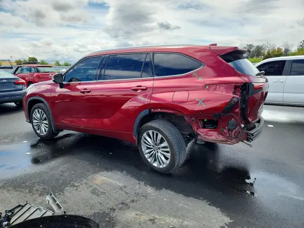 5TDKDRBH5PS523347 2023 TOYOTA HIGHLANDER - Image 2