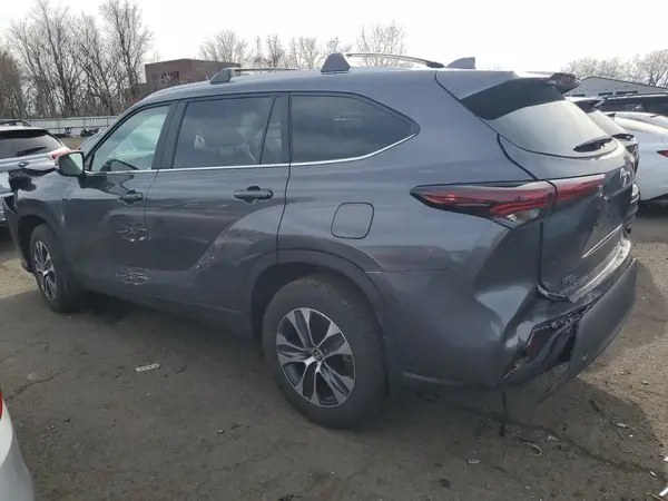 5TDKDRBH5RS545156 2024 TOYOTA HIGHLANDER - Image 2