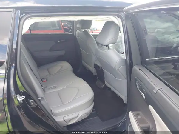 5TDKDRBH5RS546744 2024 TOYOTA HIGHLANDER - Image 8
