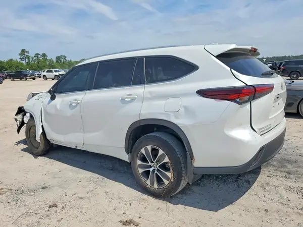 5TDKDRBH5RS547361 2024 TOYOTA HIGHLANDER - Image 2