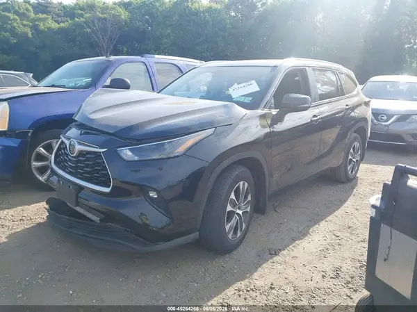 5TDKDRBH5RS551197 2024 TOYOTA HIGHLANDER - Image 2