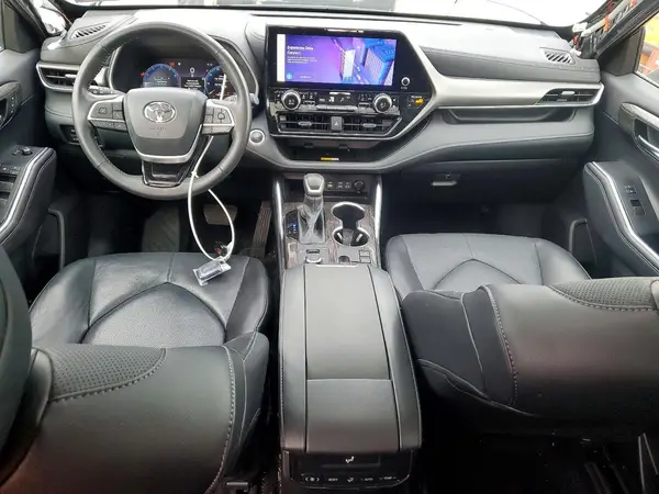 5TDKDRBH5RS557209 2024 TOYOTA HIGHLANDER - Image 8