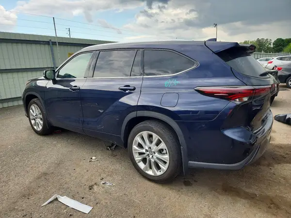 5TDKDRBH5RS559770 2024 TOYOTA HIGHLANDER - Image 2