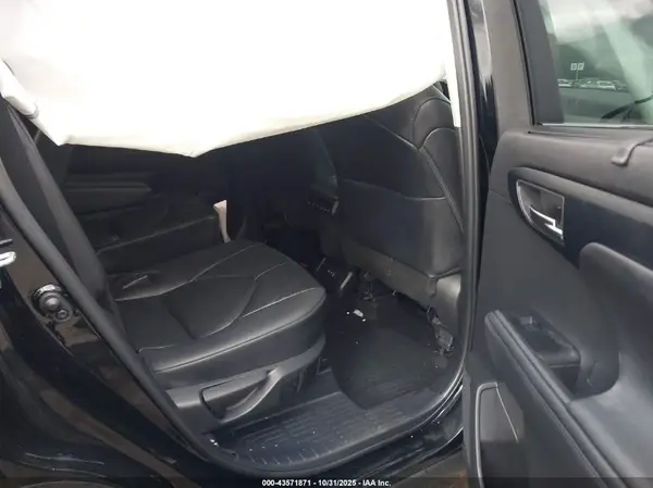 5TDKDRBH5RS564564 2024 TOYOTA HIGHLANDER - Image 8