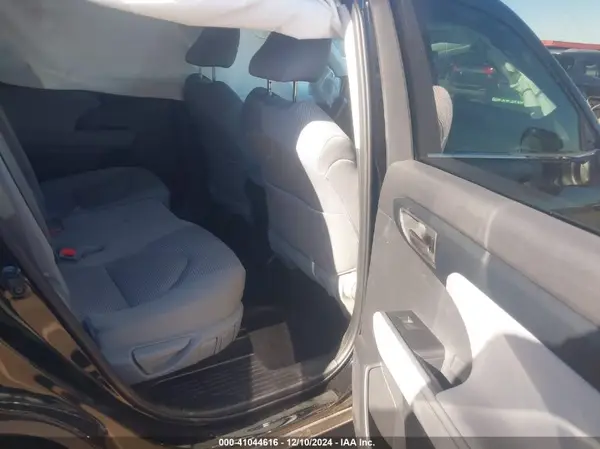 5TDKDRBH5RS565617 2024 TOYOTA HIGHLANDER - Image 8