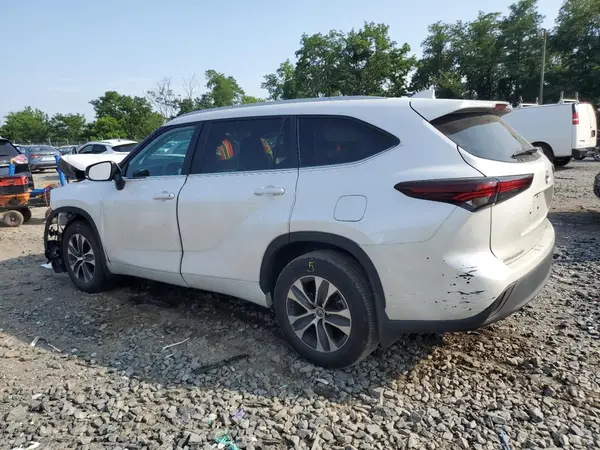 5TDKDRBH5RS565679 2024 TOYOTA HIGHLANDER - Image 2