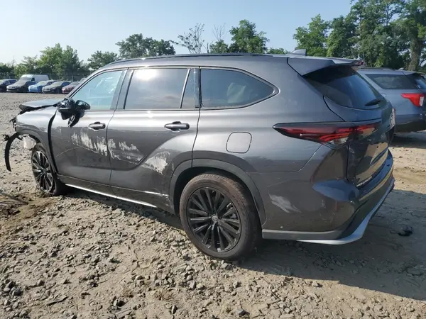 5TDKDRBH5RS573667 2024 TOYOTA HIGHLANDER - Image 2
