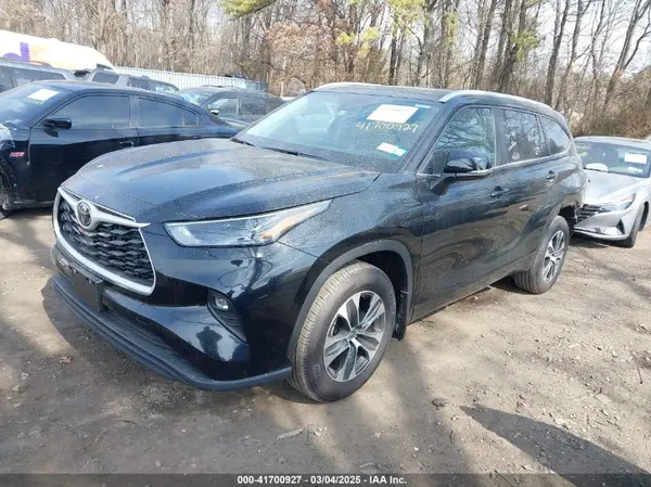 5TDKDRBH5RS574155 2024 TOYOTA HIGHLANDER - Image 2