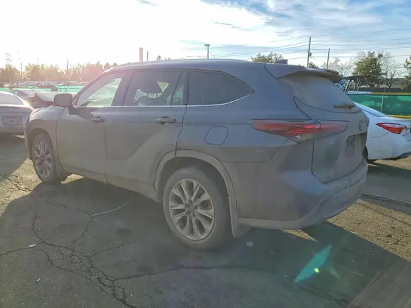 5TDKDRBH5SS579278 2025 TOYOTA HIGHLANDER - Image 2